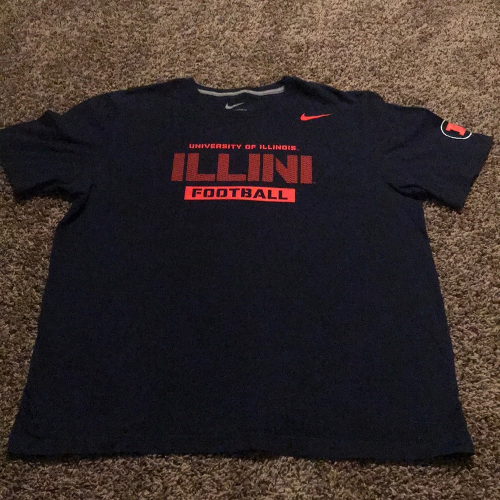 Nike XL Illini Shirt Like New